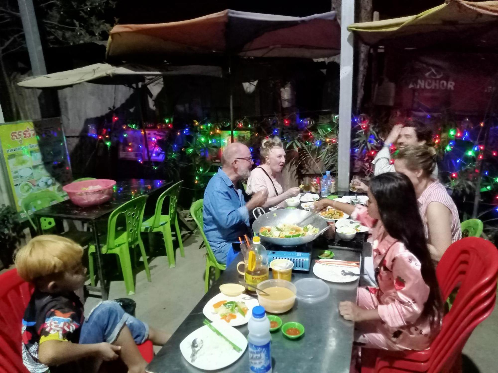 Tonle Mekong Homestay Krong Kracheh Exterior foto